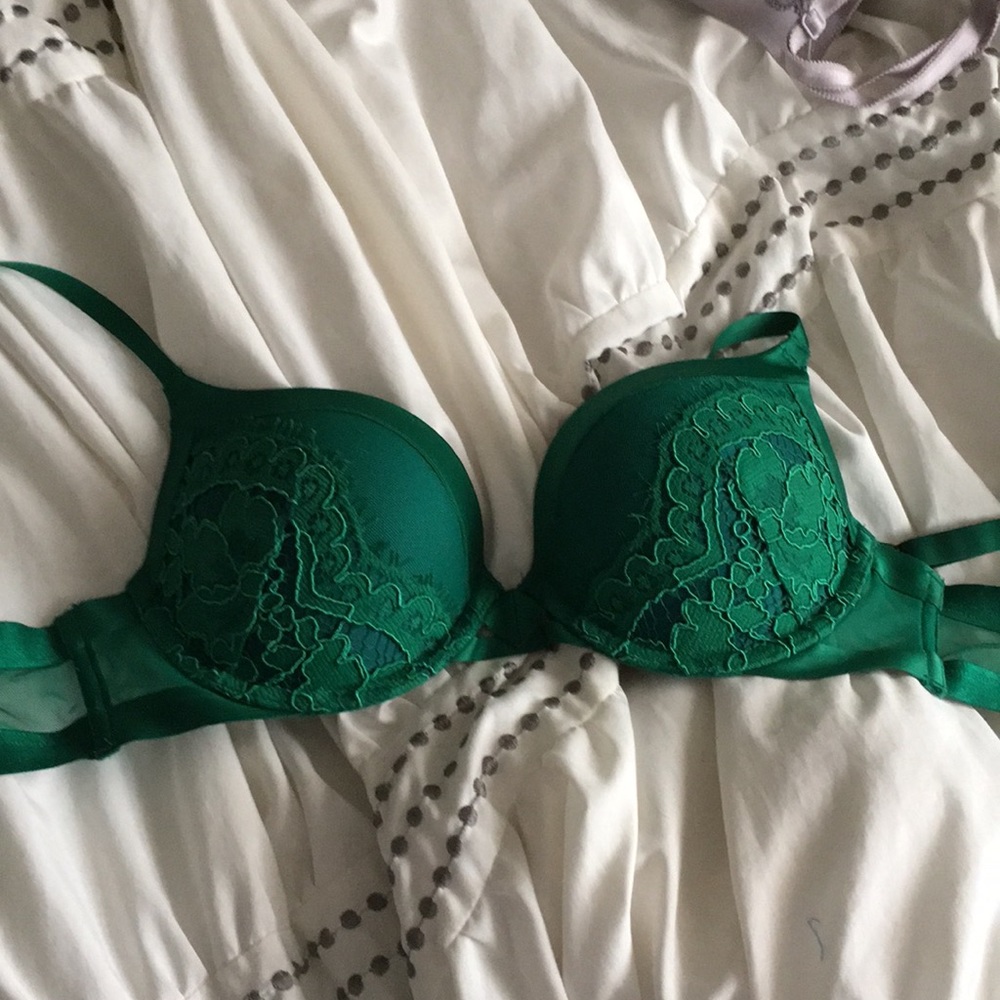 Emerald Victoria’s Secret 32D